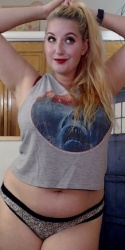 KayleePond Busty Webcam Model