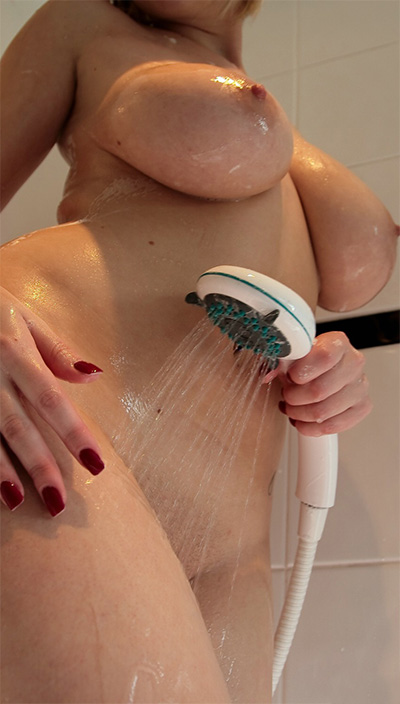 Jenny Jones Nude Soapy Bath
